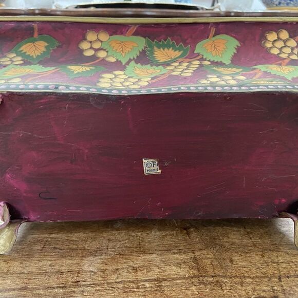 Vintage hand painted metal toleware footed planter cachepot - Picture 2 of 5
